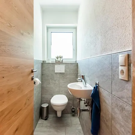 In Near Hochoetz Lift, Cleaning Included